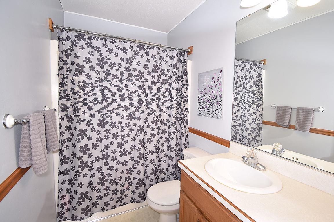 706 Spring Valley Drive Middlebury, IN 46540 - Photo 14 of 36 Gallery Image 14
