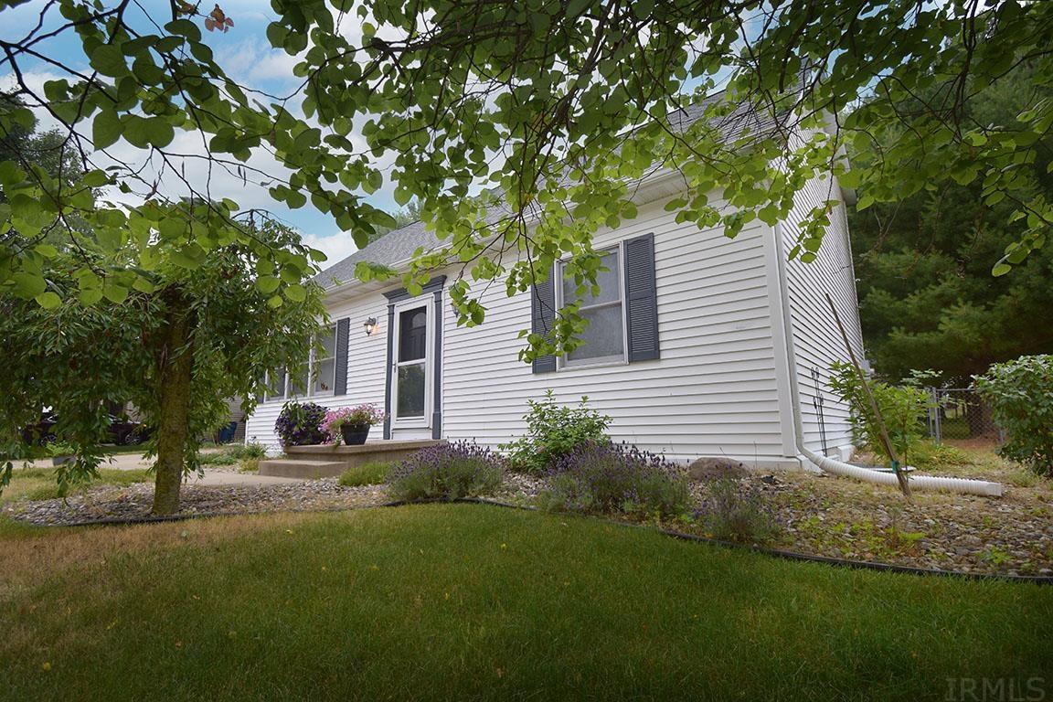 706 Spring Valley Drive Middlebury, IN 46540 - Photo 2 of 36 Gallery Image 2