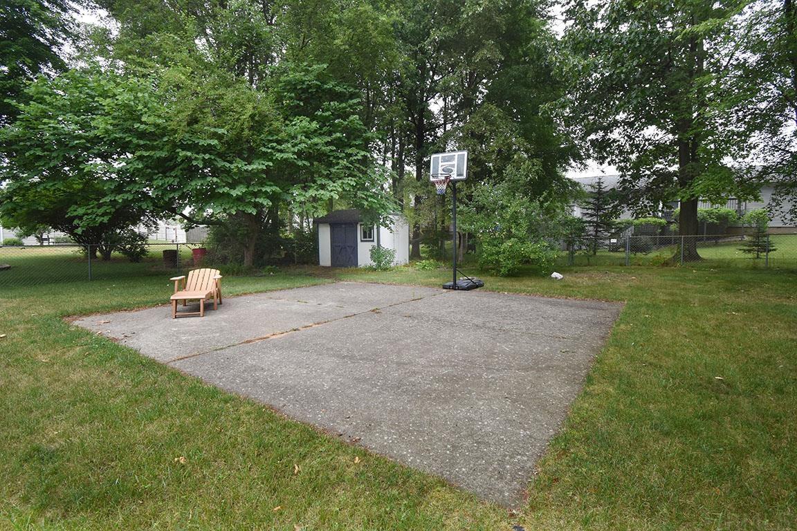 706 Spring Valley Drive Middlebury, IN 46540 - Photo 34 of 36 Gallery Image 34