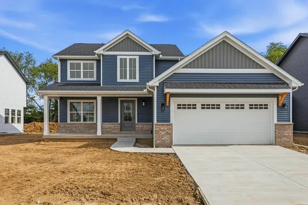 $419,900 | 22 Meadow Drive, Monticello, IL 61856