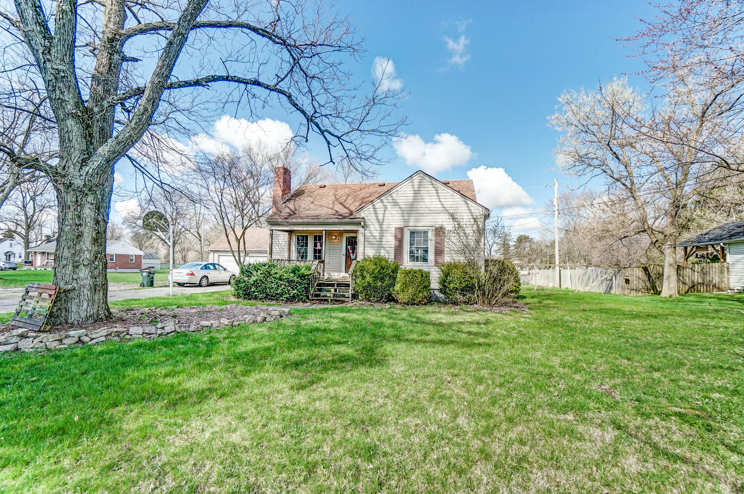4329 Springfield Xenia Road Springfield, OH 45502 - Photo 2 of 33