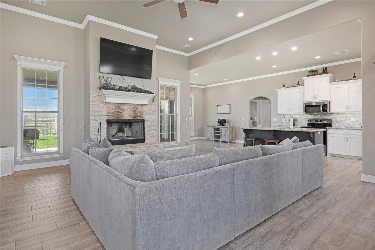 10075 Ten Pt Road Canyon, TX 79015 - Photo 5 of 28 08-Living Room 2