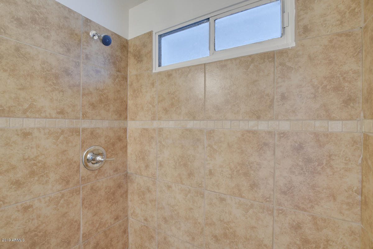 7102 West Granada Road Phoenix, AZ 85035 - Photo 18 of 32 7102-West-Granada-Road-27