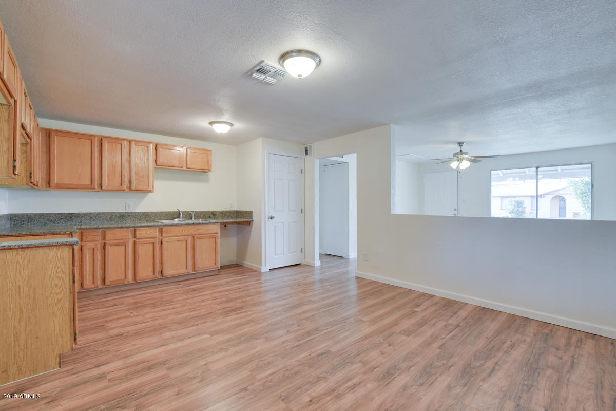 7102 West Granada Road Phoenix, AZ 85035 - Photo 9 of 32 7102-West-Granada-Road-18