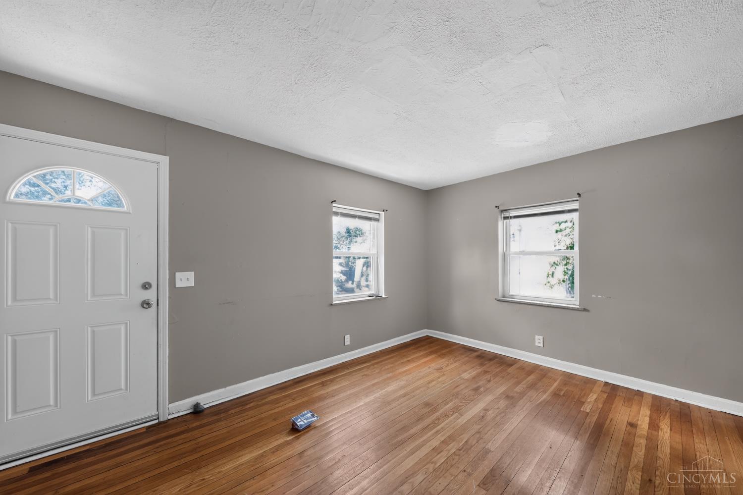 5804 Argus Road Cincinnati, OH 45224 - Photo 8 of 30