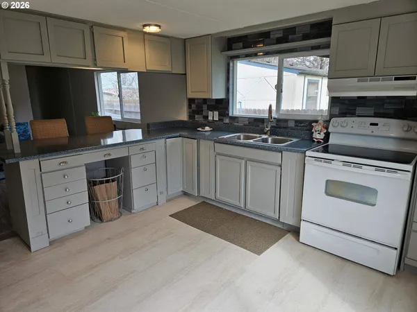 $85,000 | 380 West Gregory Road, Unit 1, Central Point, OR 97502
