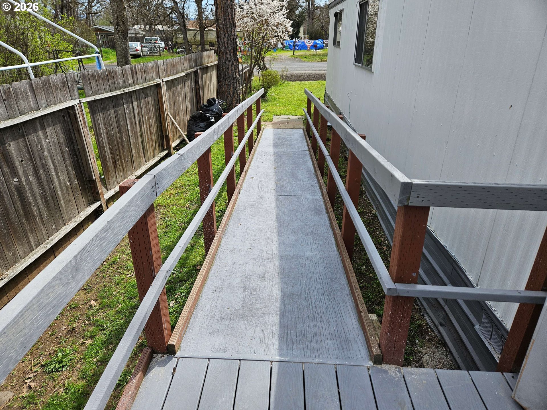 380 West Gregory Road, Unit 1 Central Point, OR 97502 - Photo 10 of 12