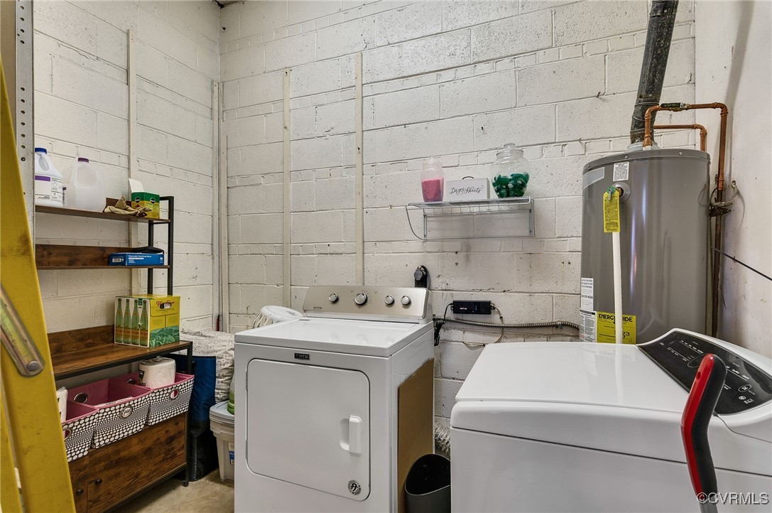 7503 Comet Road Henrico, VA 23294 - Photo 18 of 21 Laundry room with washing machine and clothes drye