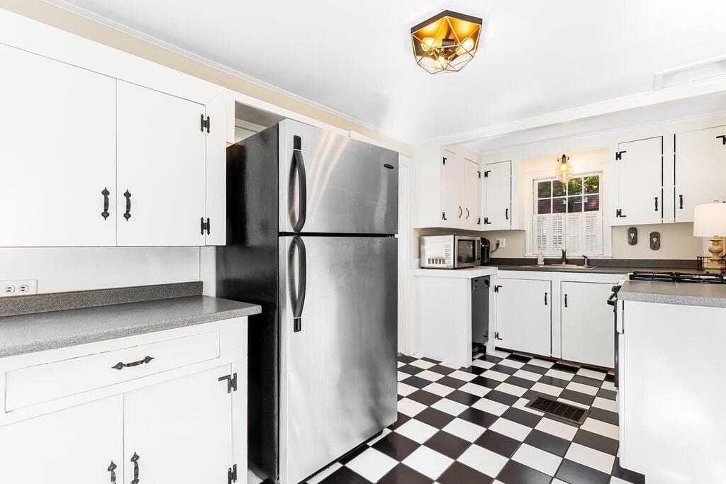 40 Concord Road Sudbury, MA 01776 - Photo 7 of 27 Gallery Image 7