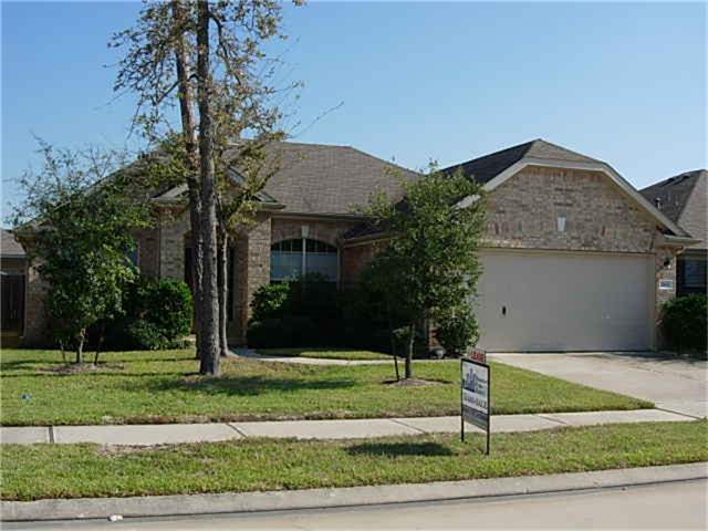 29614 North Legends Bend Lane Spring, TX 77386 - Photo 3 of 12 ANOTHER VIEW OF THE FRONT.
