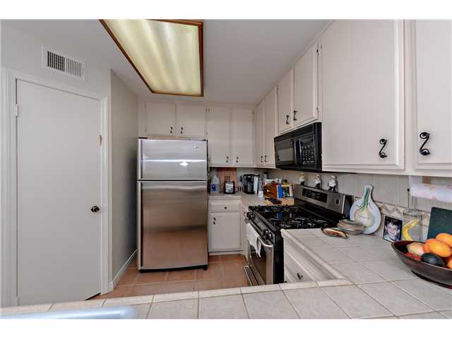866 Buttercup Road Carlsbad, CA 92011 - Photo 12 of 25