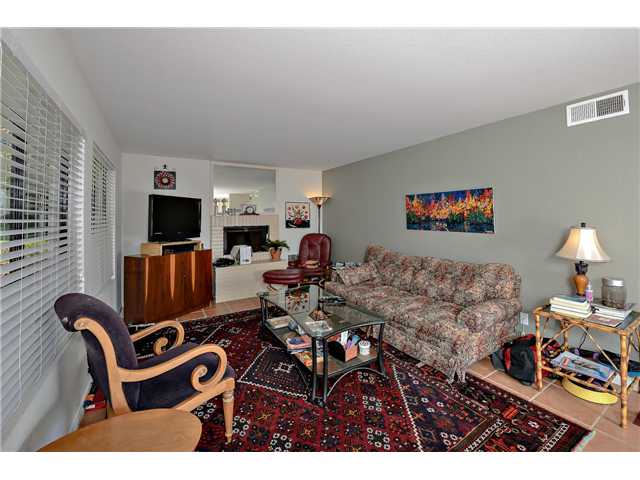 866 Buttercup Road Carlsbad, CA 92011 - Photo 5 of 25