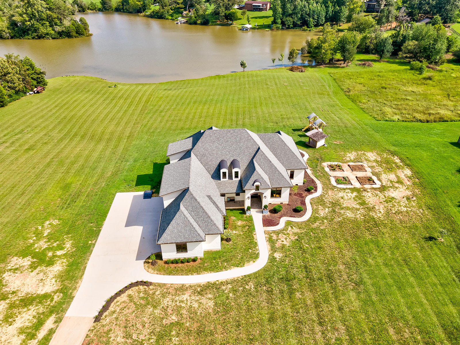 3062 Devault Road Louisville, TN 37777 - Photo 3 of 40 3062 Devault Rd-3