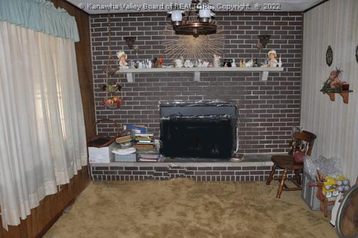 8375 North Frk Road Chapmanville, WV 25508 - Photo 6 of 15 Living Room.