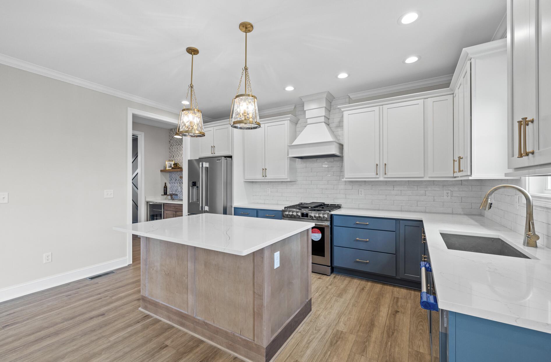 4140 Meadowlark Road Lexington, KY 40509 - Photo 18 of 37 Photos are of a previously built model and may include options, upgrades, or selections not included in the base price. Final construction may vary.