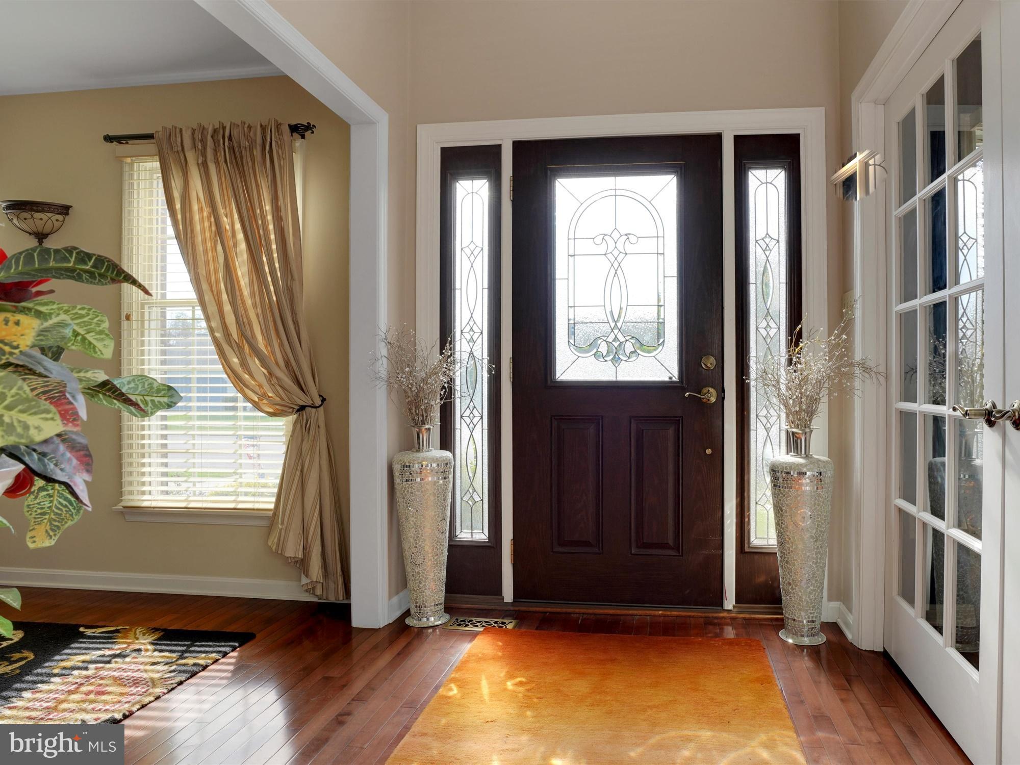 467 Old Farm Road Palmyra, PA 17078 - Photo 2 of 27 2-Story Foyer