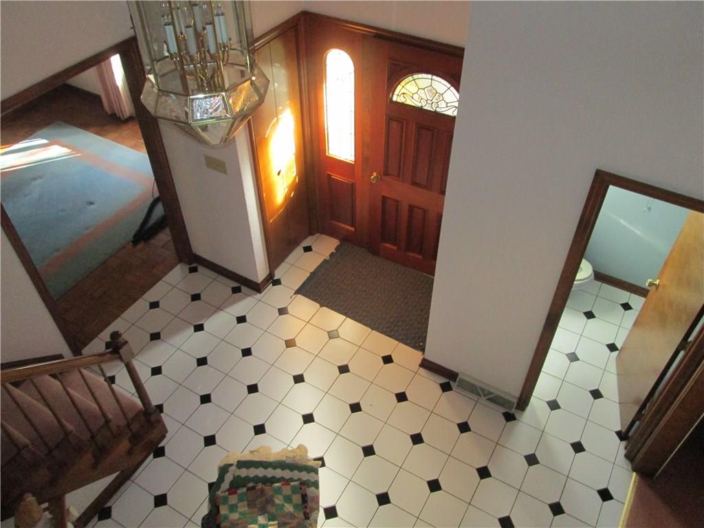 2340 Rochester Road Franklin Park, PA 15237 - Photo 2 of 24 Entry