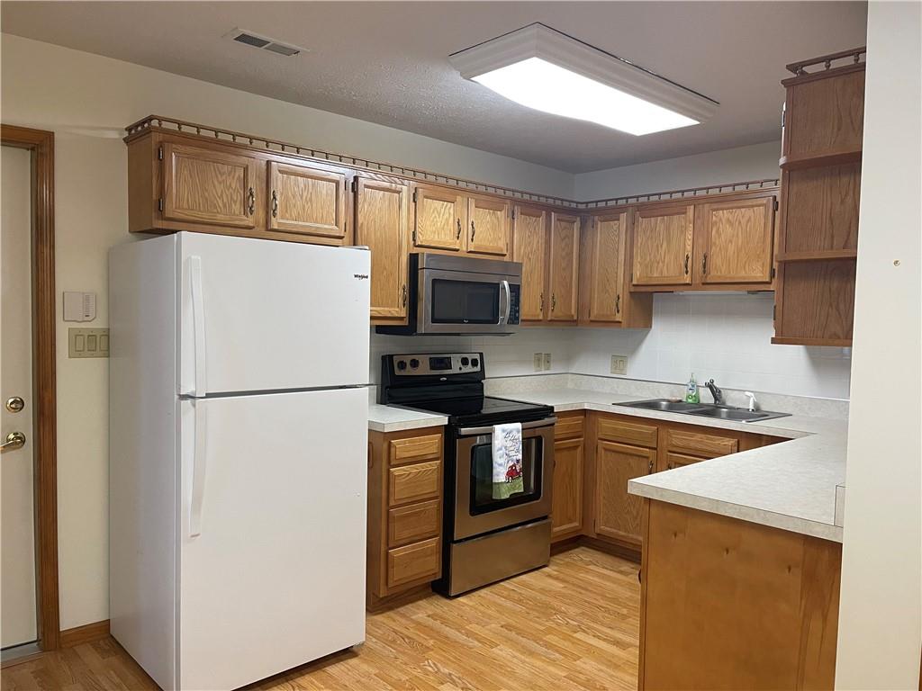 5735 Misty Ridge Drive Indianapolis, IN 46237 - Photo 8 of 22 Gallery Image 8