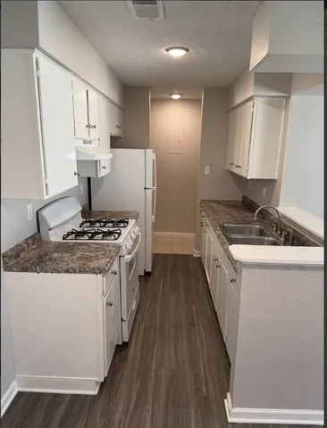 $2,200 | 6815 Blue Dawn Trail, Unit B, Austin, TX 78744