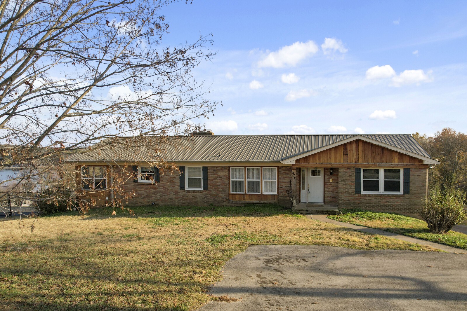 372 Green Harbor Road Old Hickory, TN 37138 - Photo 3 of 29 Gallery Image 3