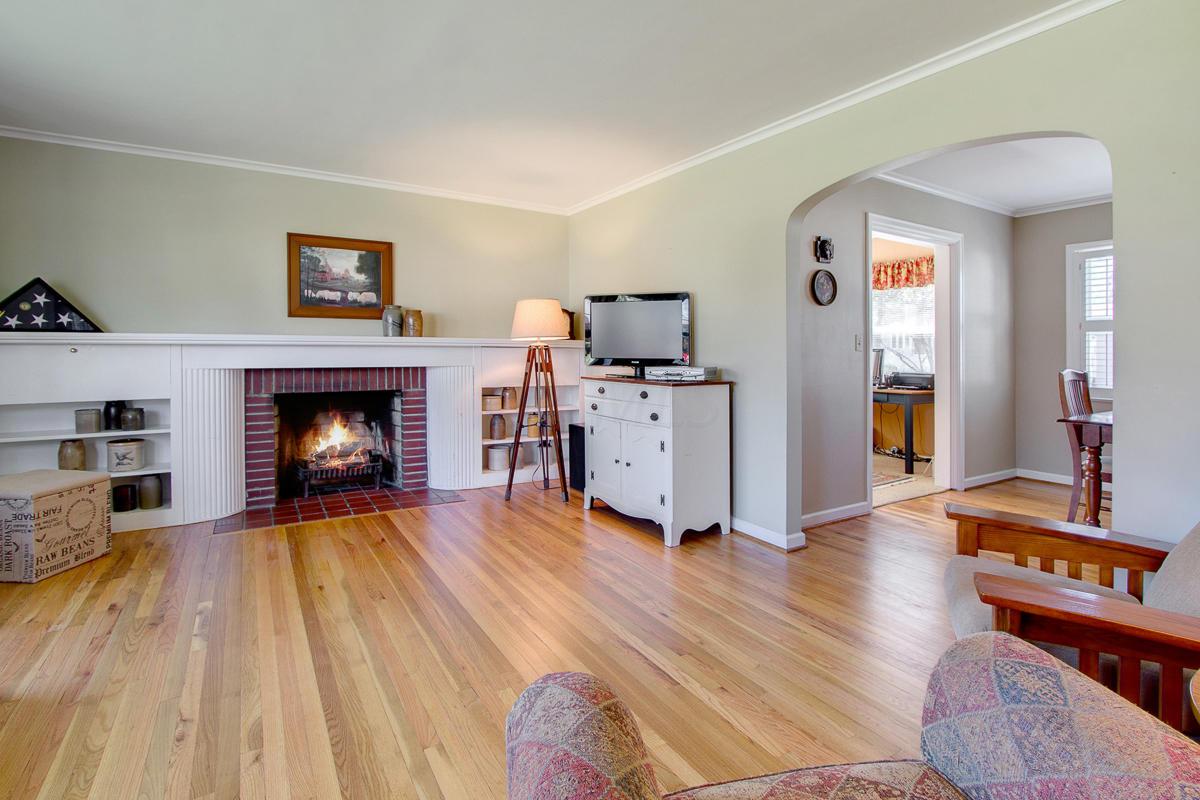 307 Blenheim Road Columbus, OH 43214 - Photo 3 of 30 Gallery Image 3
