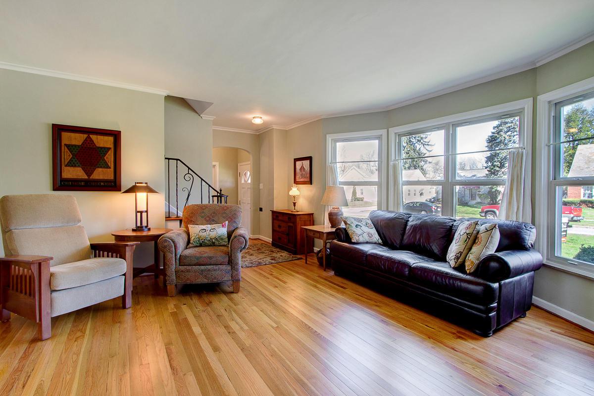307 Blenheim Road Columbus, OH 43214 - Photo 4 of 30 Gallery Image 4