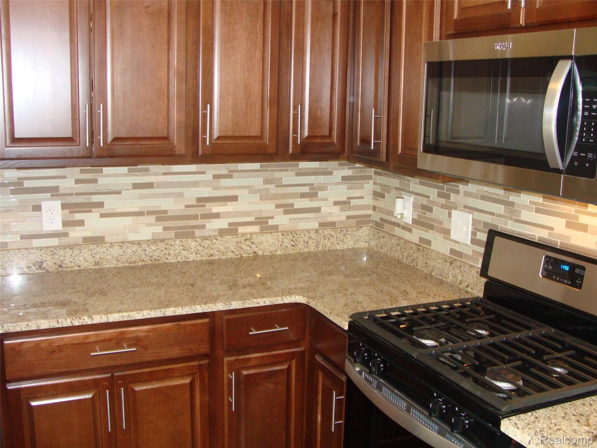 2312 Common Road Warren, MI 48092 - Photo 8 of 26 DSC06226.JPG