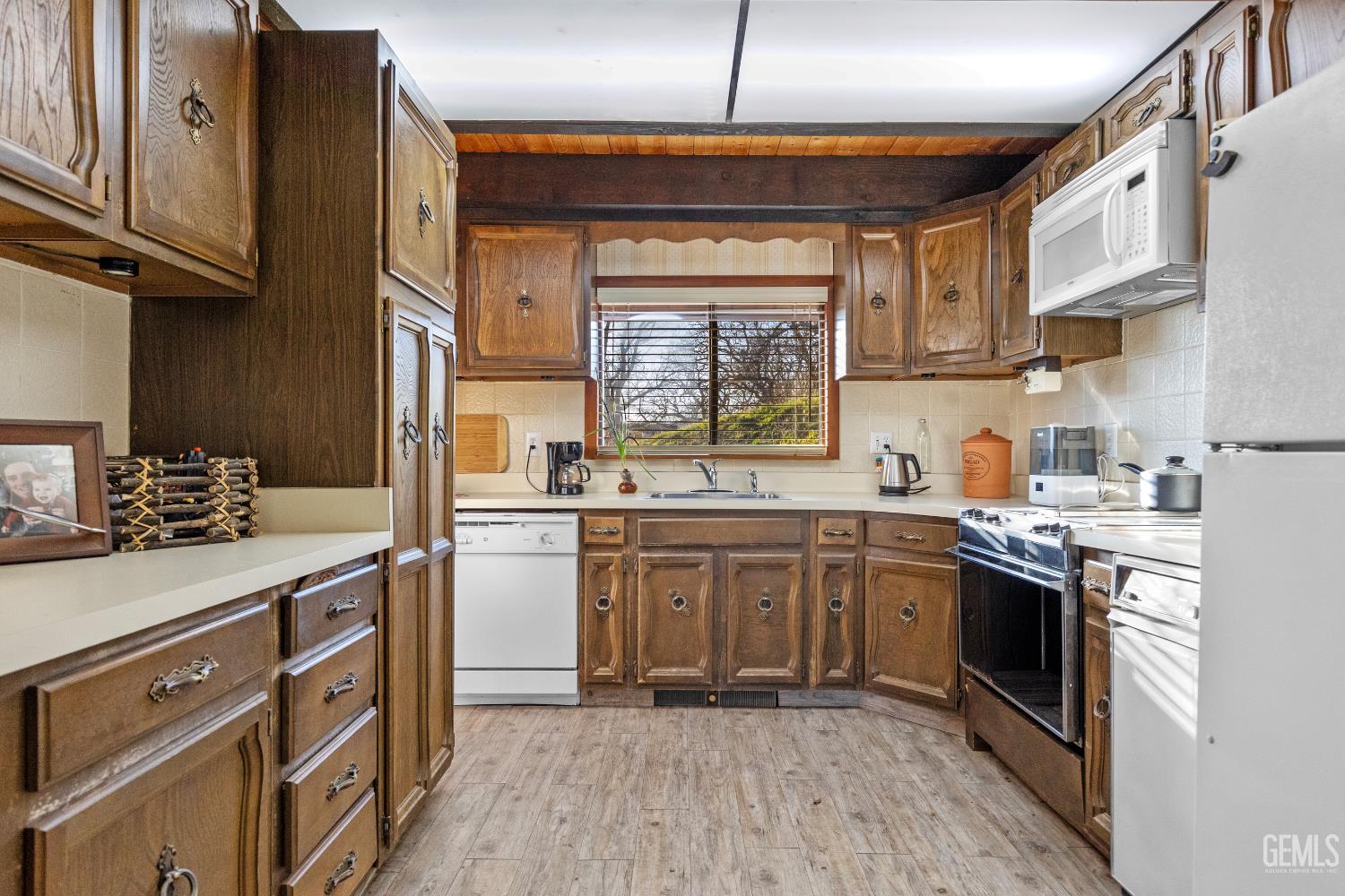 Undisclosed Address Tehachapi, CA 93561 - Photo 9 of 41