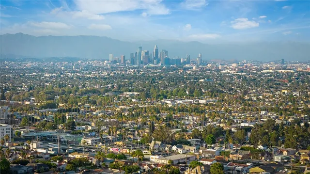 $2,300,000 | 5115 West Boulevard, Los Angeles, CA 90043