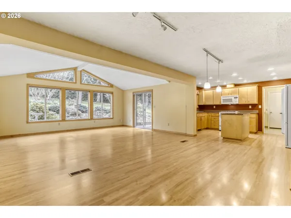 $699,000 | 21120 Southeast Lansing Lane, Damascus, OR 97089