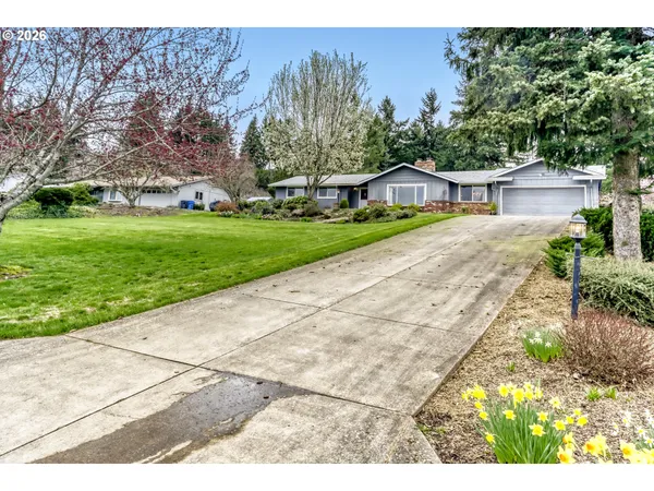 $699,000 | 21120 Southeast Lansing Lane, Damascus, OR 97089