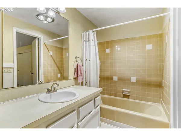 $699,000 | 21120 Southeast Lansing Lane, Damascus, OR 97089
