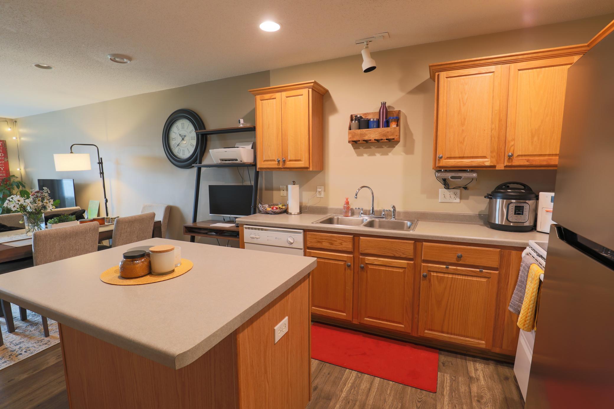 622 Pointe Court Southwest Rochester, MN 55902 - Photo 4 of 16 Gallery Image 4