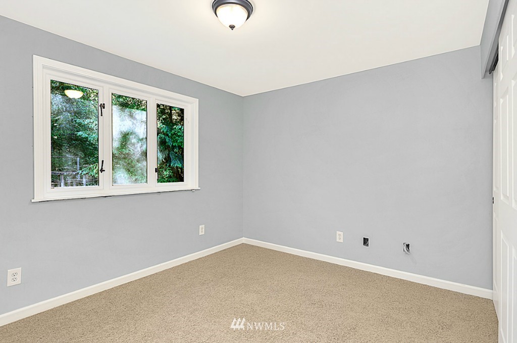 22131 17th Place West Bothell, WA 98021 - Photo 11 of 15
