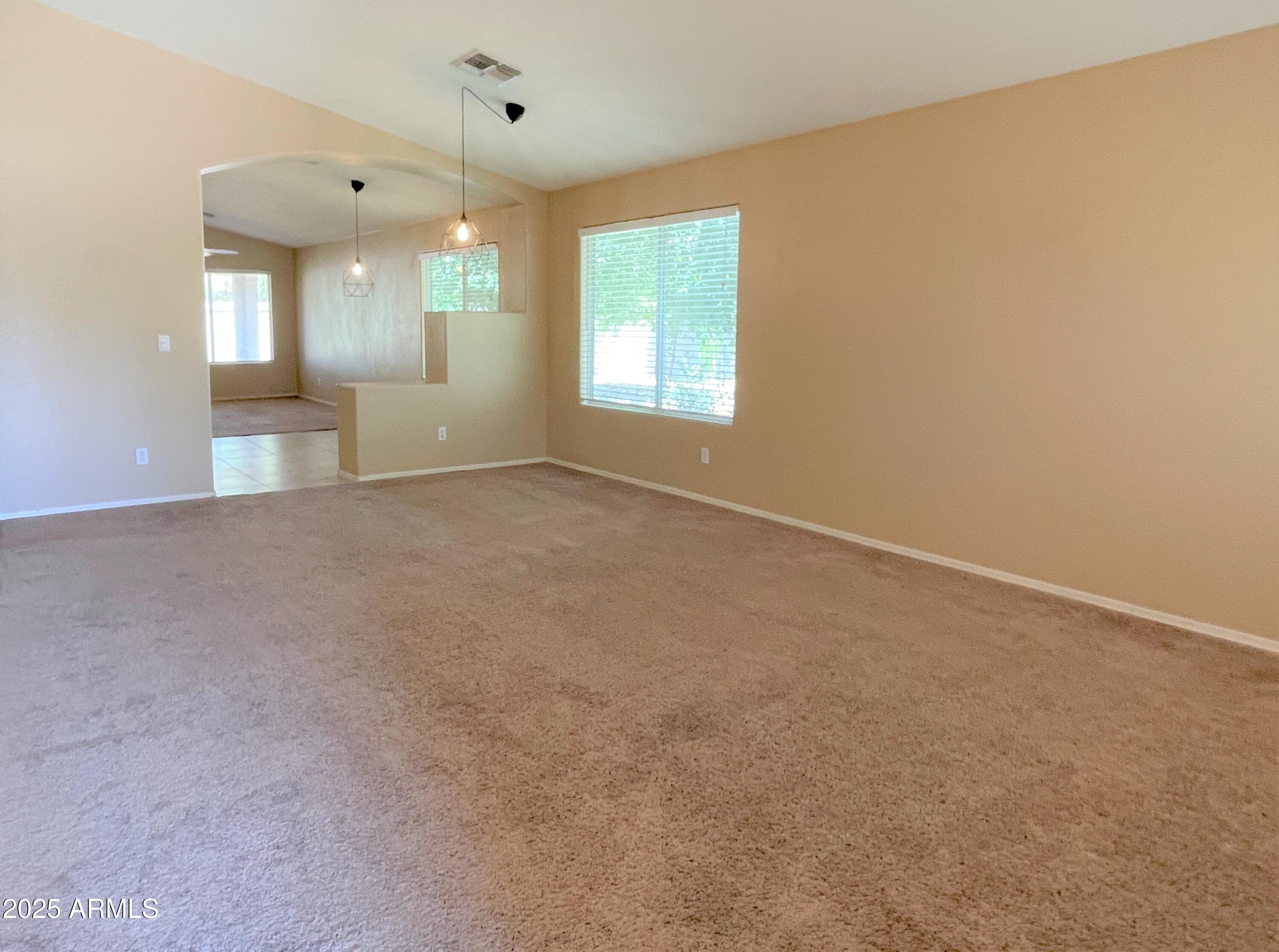 8162 West Pontiac Drive Peoria, AZ 85382 - Photo 4 of 30 IMG_6976