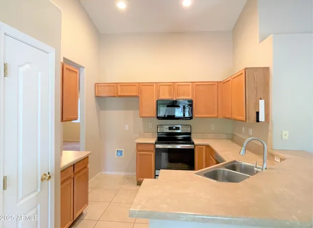 $2,395 | 8162 West Pontiac Drive, Peoria, AZ 85382