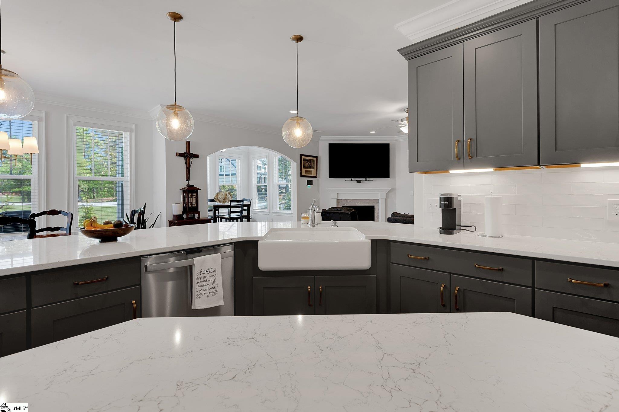 201 Tyrian Drive Greenville, SC 29607 - Photo 15 of 50