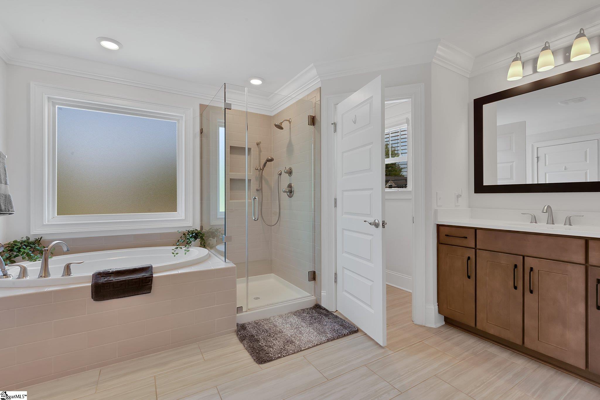 201 Tyrian Drive Greenville, SC 29607 - Photo 27 of 50