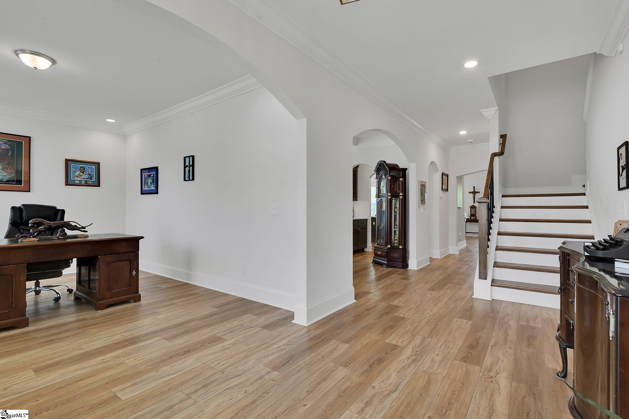 201 Tyrian Drive Greenville, SC 29607 - Photo 5 of 50