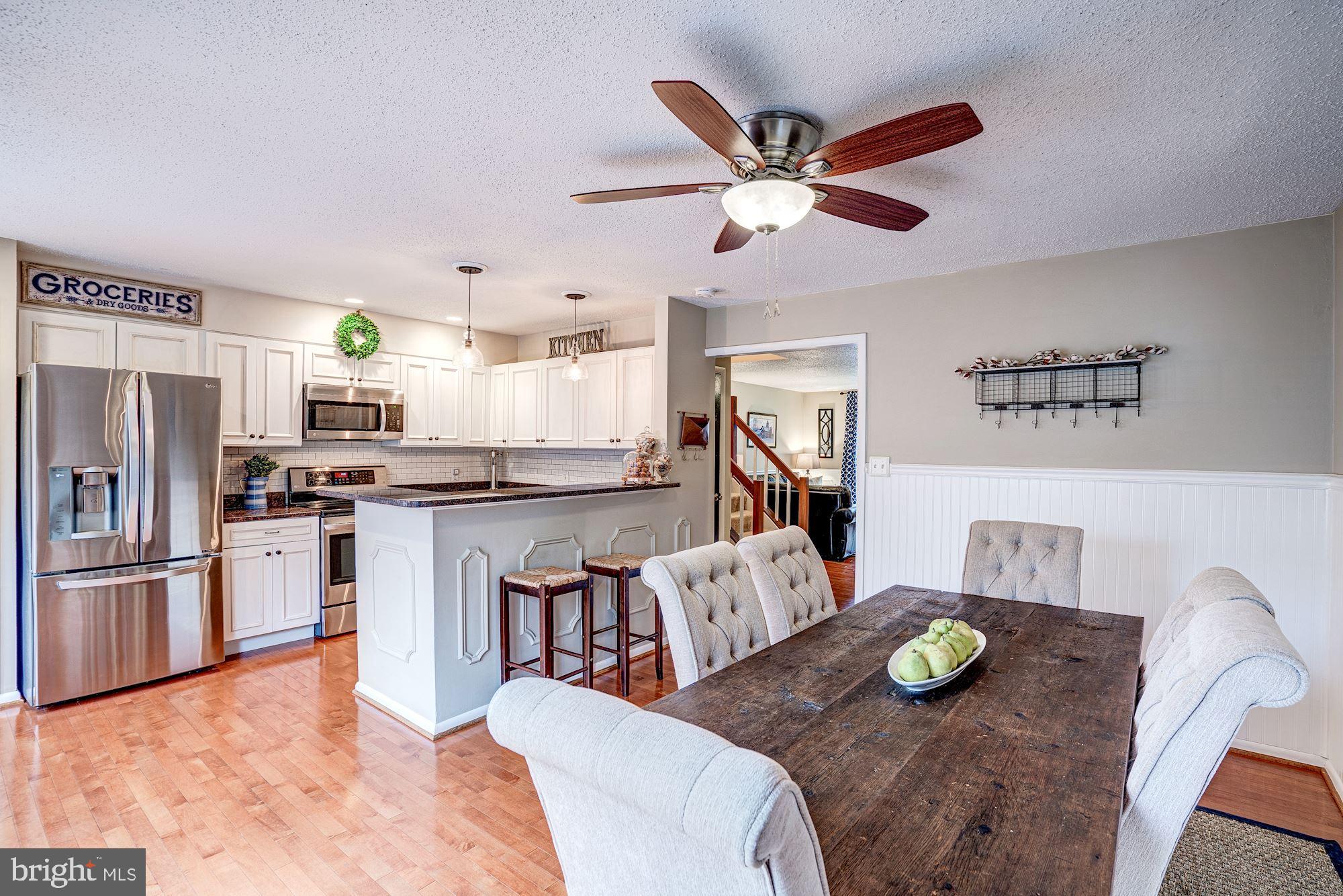 1614 Oak Spring Way Reston, VA 20190 - Photo 29 of 85 Kitchen - Clean Lines, Light, Bright, Sunny, Airy!
