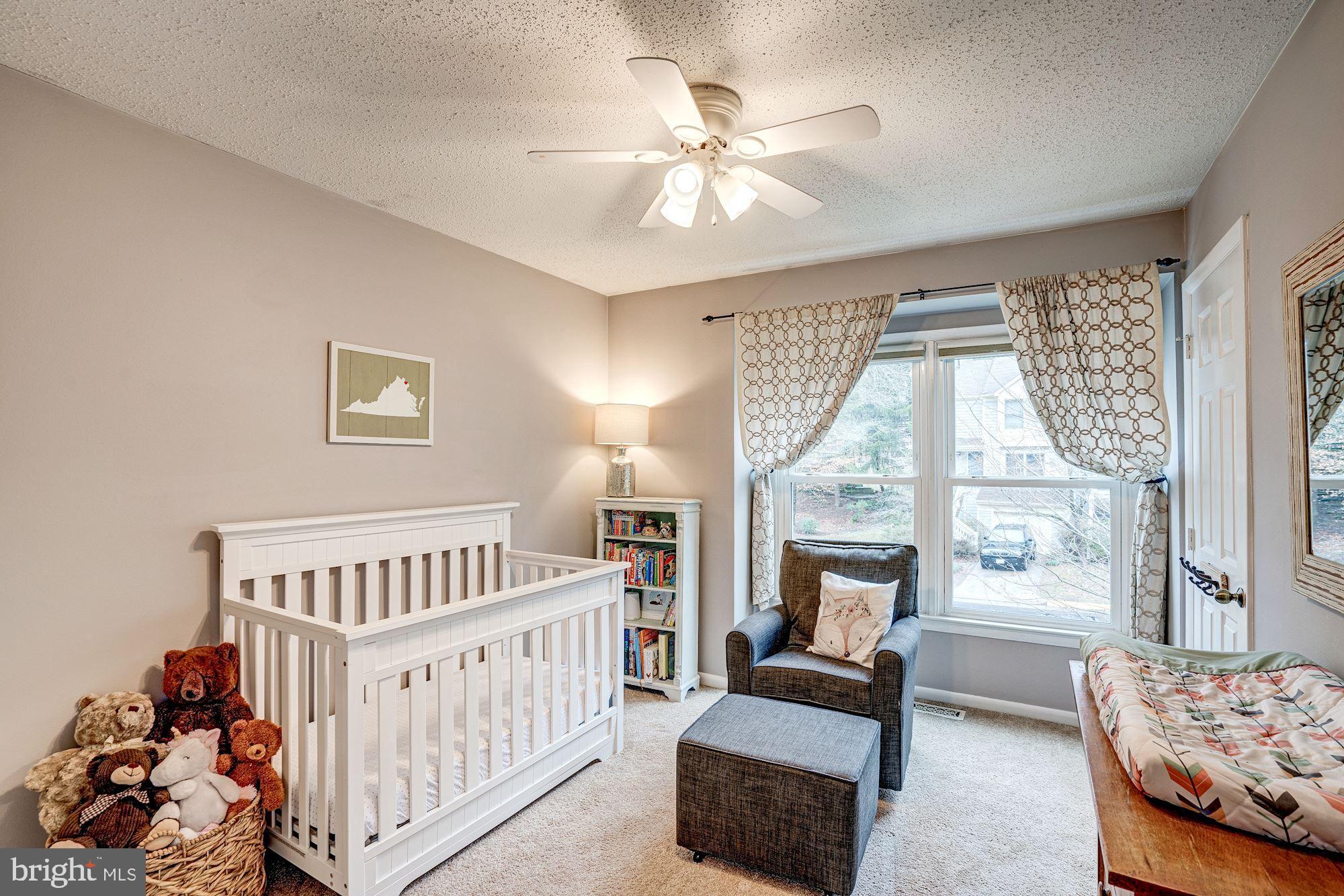1614 Oak Spring Way Reston, VA 20190 - Photo 42 of 85 Bedroom #2 - Large Windows, Ceiling Fan!