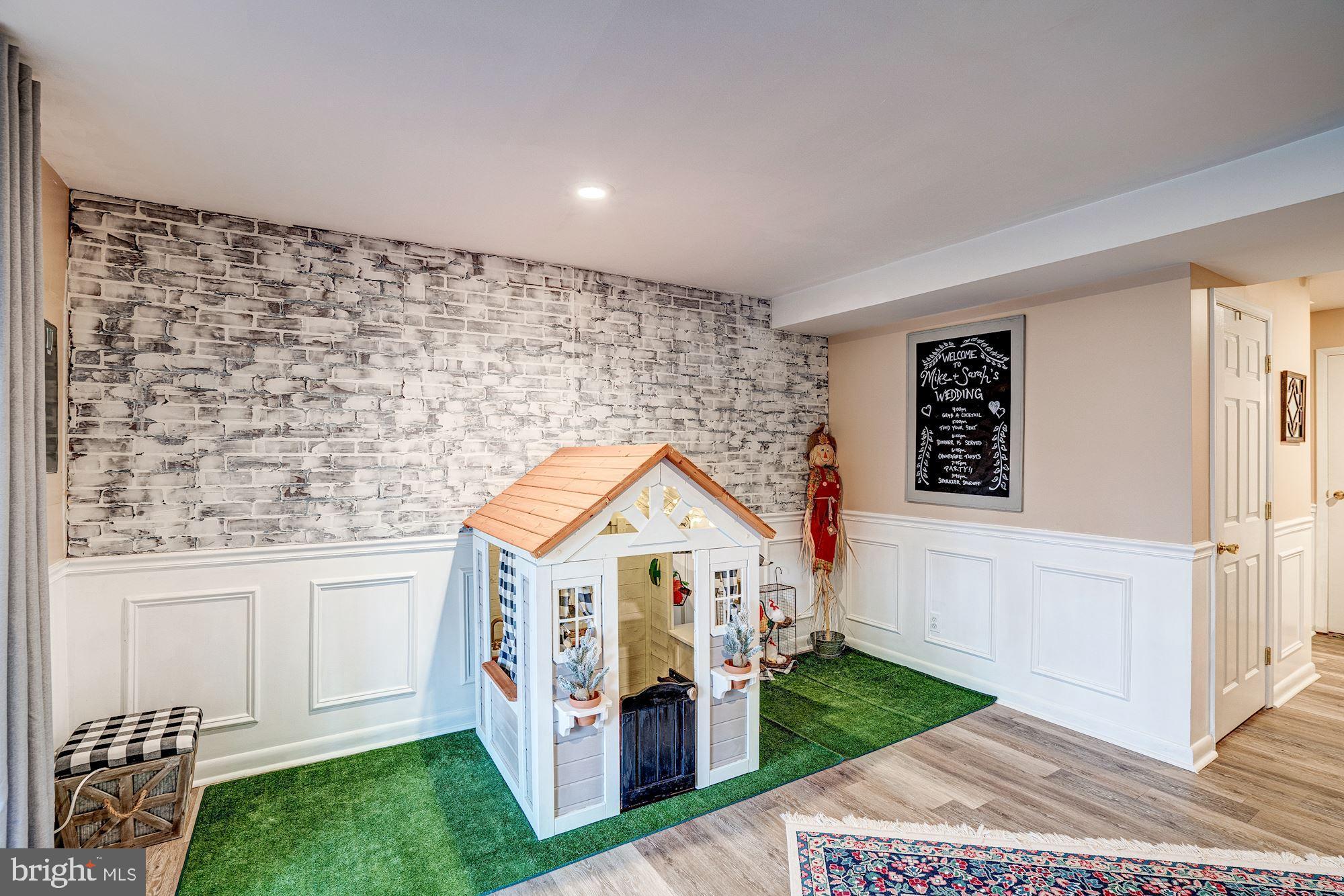 1614 Oak Spring Way Reston, VA 20190 - Photo 58 of 85 Family Room