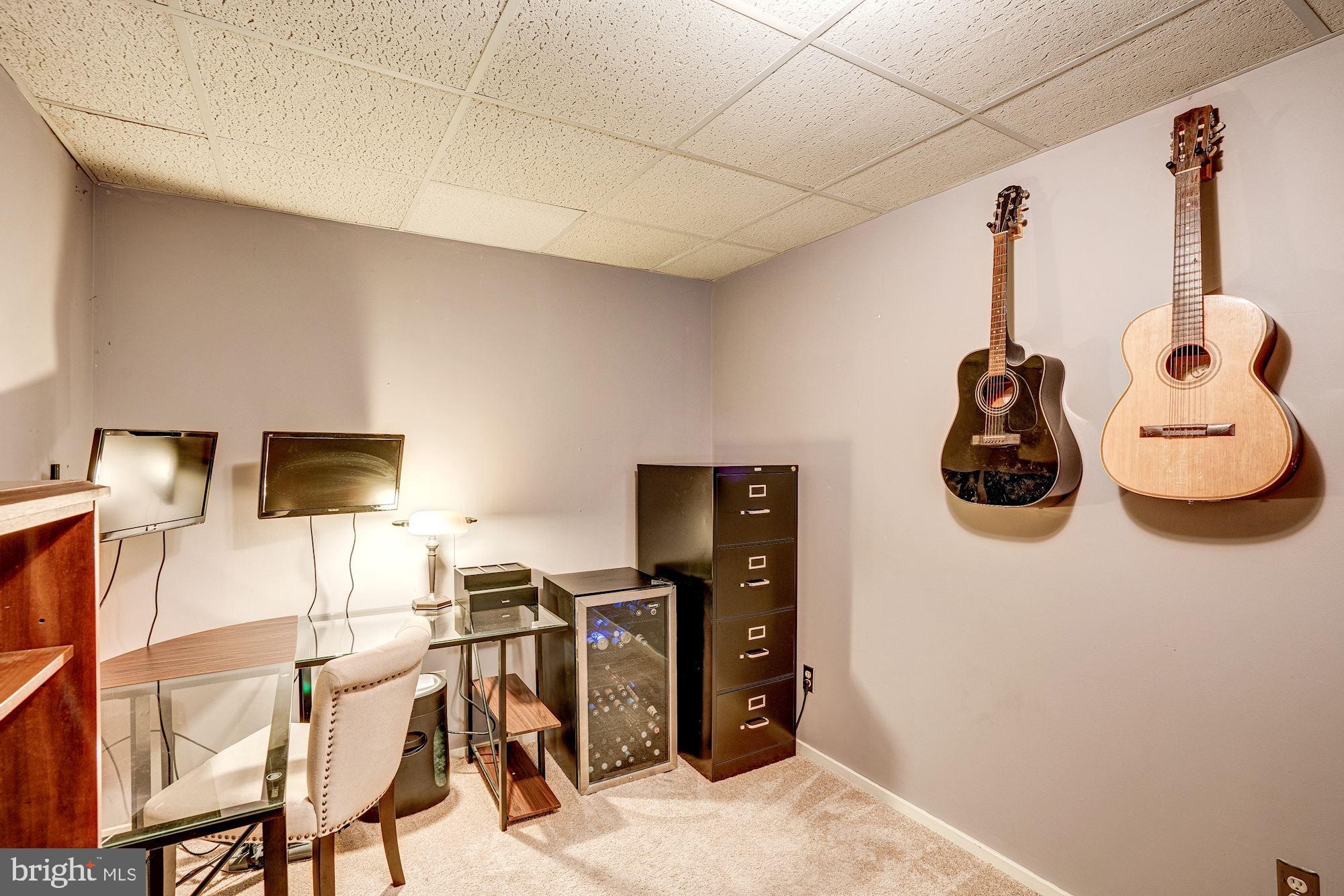 1614 Oak Spring Way Reston, VA 20190 - Photo 64 of 85 BONUS Rm - Use for Guest Rm, Home Office, Play Rm