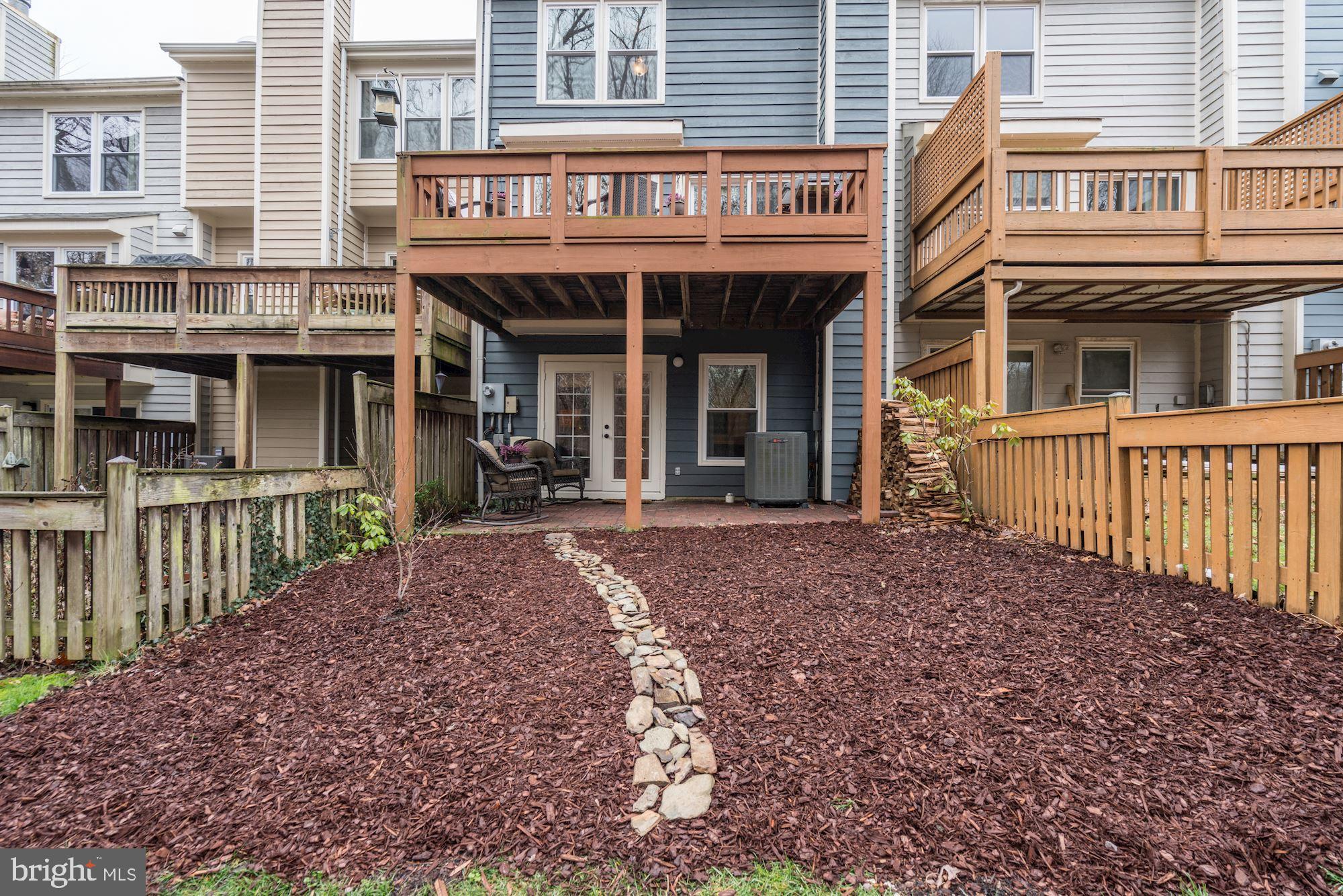 1614 Oak Spring Way Reston, VA 20190 - Photo 80 of 85 Exterior Rear of Home