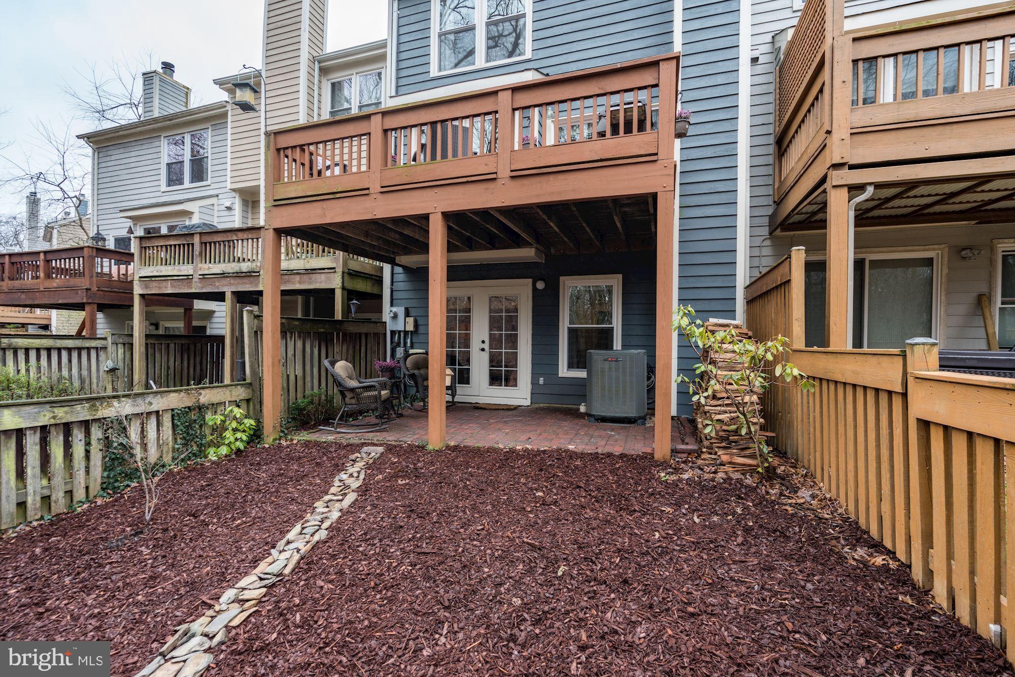 1614 Oak Spring Way Reston, VA 20190 - Photo 82 of 85 Exterior Rear of Home