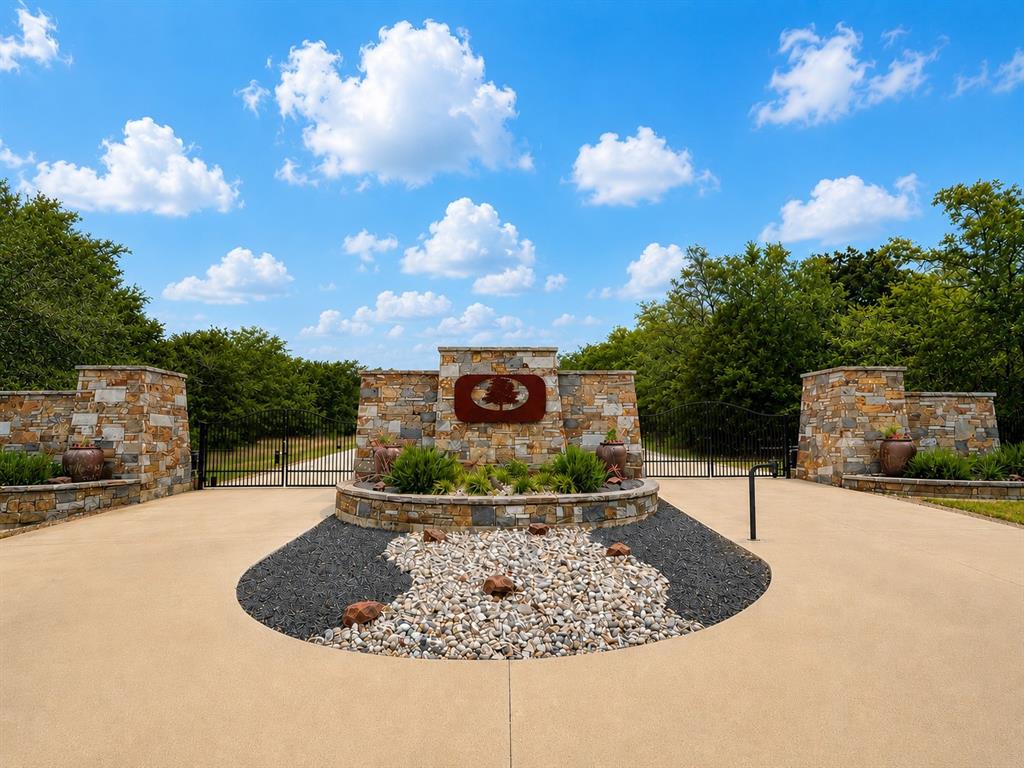 116 Lakeview Trail Mabank, TX 75147 - Photo 2 of 13