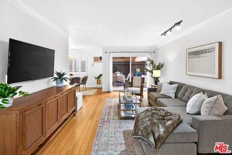 $599,000 | 1154 South Barrington Avenue, Unit 114, Los Angeles, CA 90049