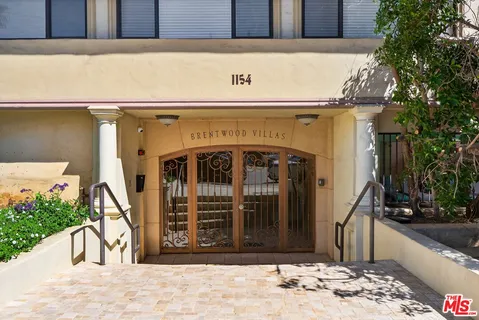 $599,000 | 1154 South Barrington Avenue, Unit 114, Los Angeles, CA 90049