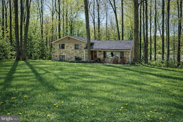 $799,000 | 3660 Buttonwood Drive, Doylestown, PA 18902