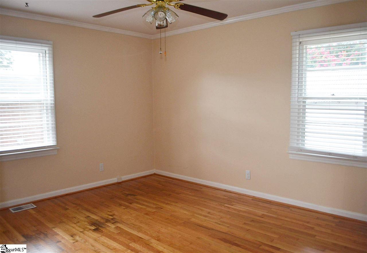 108 Farmington Road Greenville, SC 29605 - Photo 13 of 33